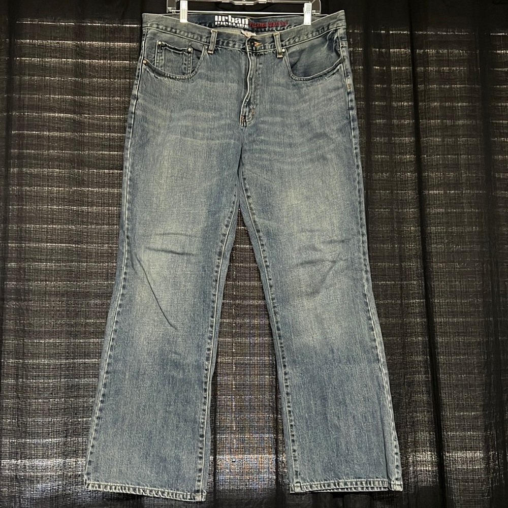 Men’s Urban Pipeline relaxed bootcut jeans!